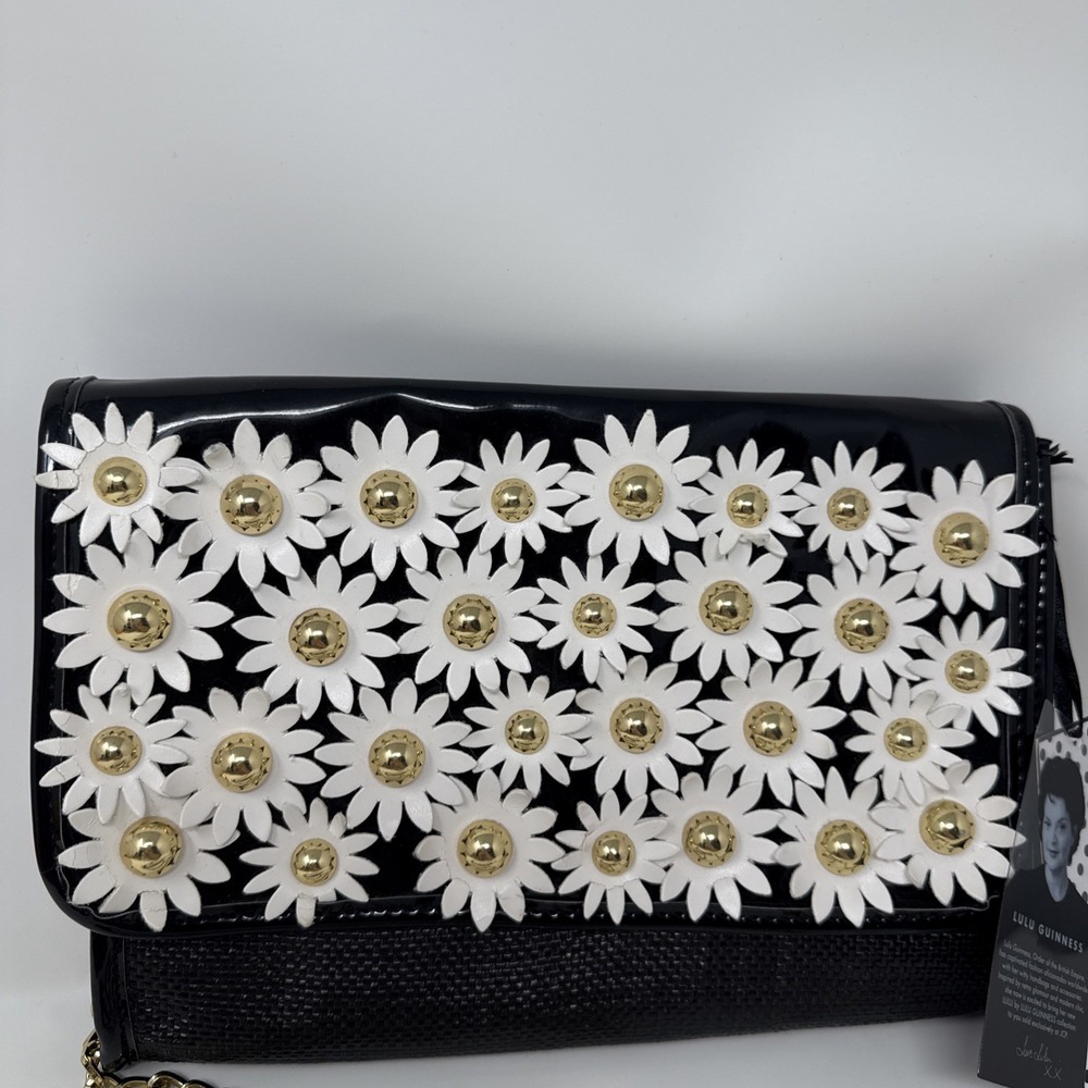 Lulu Guinness Handbag Loves Me Loves Me Not Oversized Clutch Black Daisy's NWT - Picture 3 of 9